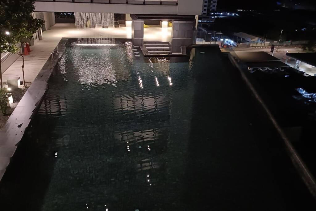 Cozy Flexus Signature 4 Guests Pool Nflix Hbo Kuala Lumpur Exterior photo