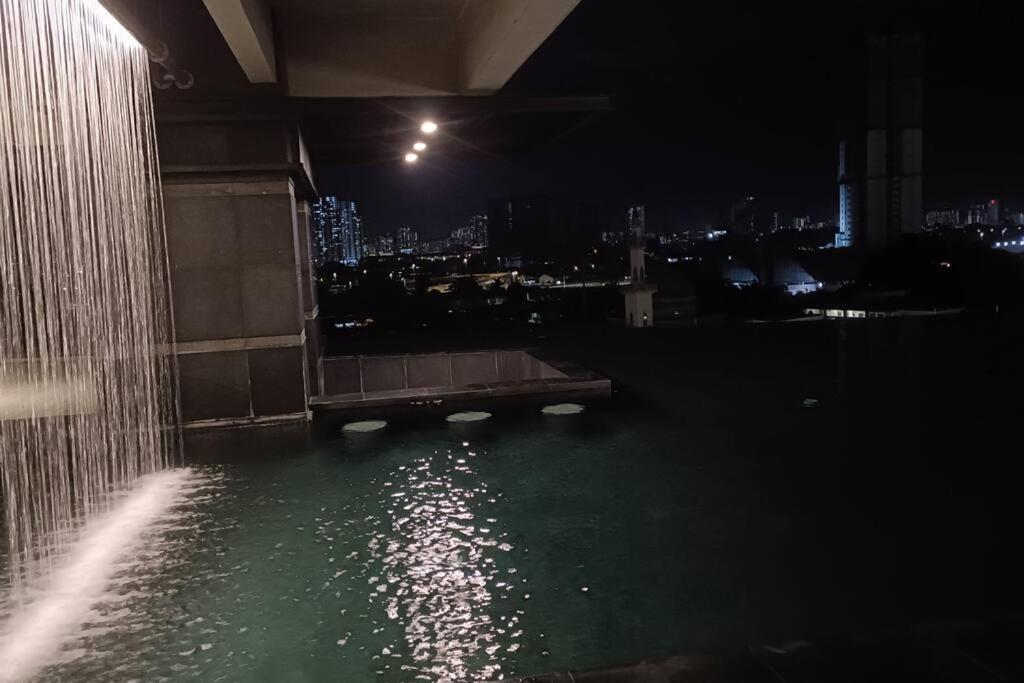 Cozy Flexus Signature 4 Guests Pool Nflix Hbo Kuala Lumpur Exterior photo